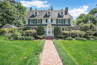 92 Walworth Ave, Scarsdale, NY 10583