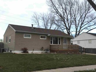 437 E 30th St, South Sioux City, NE 68776