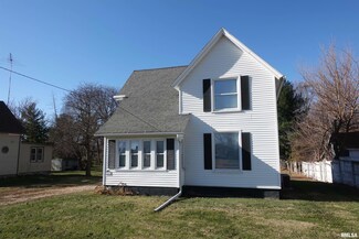 1062 N Farnham St, Galesburg, IL 61401