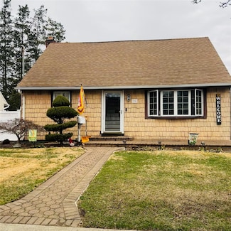 26 Balfour Dr, Bethpage, NY 11714