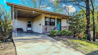 9716 Brooks Ln, Little Rock, AR 72205