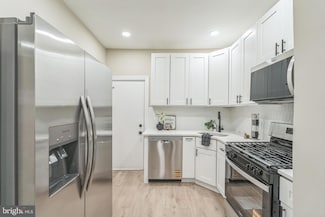 2410 W Mayfield St, Philadelphia, PA 19132