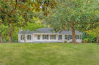 1605 Youngs Mill Rd, Greensboro, NC 27406