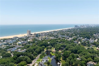 416 Susan Constant Dr, Virginia Beach, VA 23451