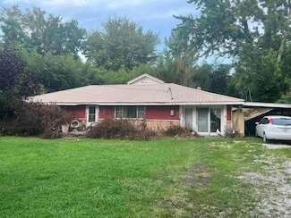 1487 SE 1st St, Linton, IN 47441