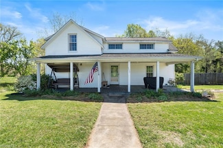 5570 Sullivantown Rd, Walkertown, NC 27051