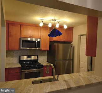 10009 Vanderbilt Cir Unit 6, Rockville, MD 20850