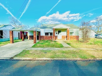 907 24th St, Vienna, WV 26105
