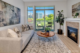 16141 Cleveland St Unit 212, Redmond, WA 98052