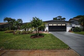 6742 Tequesta Dr, Seminole, FL 33777
