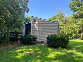 6 Wintergreen Dr, Glen Carbon, IL 62034