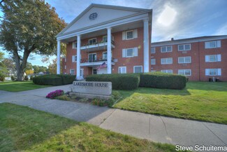 1249 Lakeshore Dr Unit 319, Muskegon, MI 49441