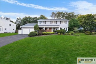 13 Colonial Dr, East Brunswick, NJ 08816