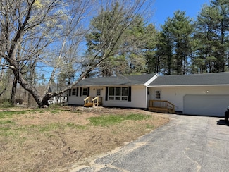 1082 Hollis Rd, Hollis Center, ME 04042