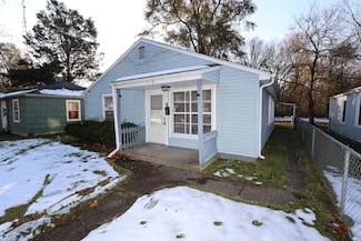 914 Roosevelt St, South Bend, IN 46616