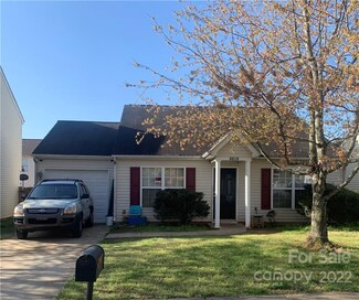 5315 Peachwood Dr, Charlotte, NC 28216