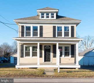 231 W Main St, Leola, PA 17540