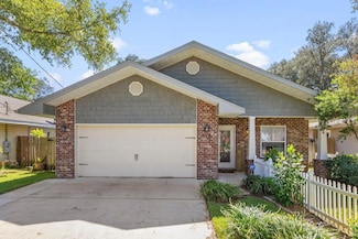 808 Pine Alley St, Fort Walton Beach, FL 32547