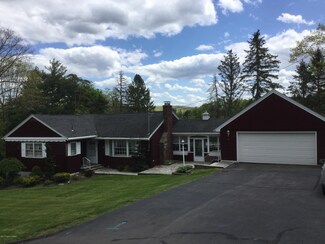 36 Druid Hills Dr, Shavertown, PA 18708