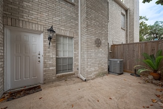 4001 Tanglewilde St Unit 1402, Houston, TX 77063