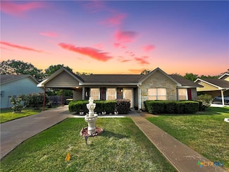 529 Guerra Ln, Gonzales, TX 78629