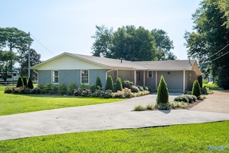 3805 Meadow Wood Cir, Guntersville, AL 35976