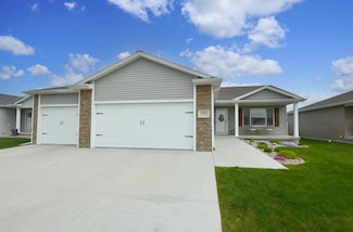 2206 E 36th St, Kearney, NE 68847