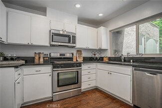 5401 Twin Lakes Dr, Cypress, CA 90630