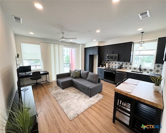 2165 Gabriels Place Unit 1214, New Braunfels, TX 78130