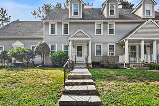 96 Twin Lakes Dr, Halifax, MA 02338