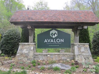 000 Signature Row Blvd Unit 17, Waynesville, NC 28785