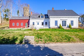 24 Harraseeket Rd, Freeport, ME 04032