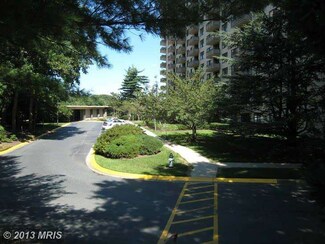 5225 Pooks Hill Rd, Bethesda, MD 20814