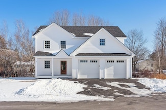 40 Nicklaus Ln, Westbrook, ME 04092