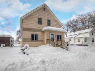420 2nd St S, Winsted, MN 55395
