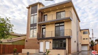 6007 1/2 Barton Ave, Los Angeles, CA 90038