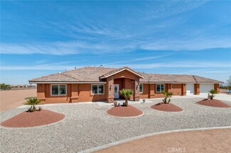13470 Cromdale St, Oak Hills, CA 92344