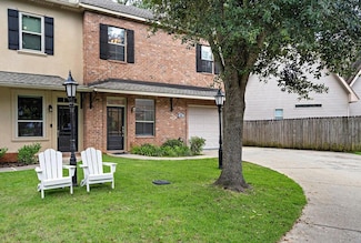 845 Montgomery St, Mandeville, LA 70448