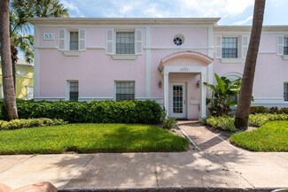4754 Cobia Dr SE Unit B, Saint Petersburg, FL 33705