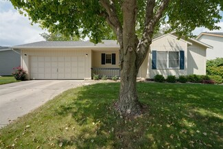 215 Bentley Dr, Normal, IL 61761