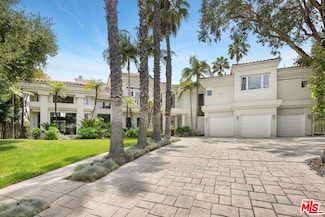 4001 Clarinda Dr, Tarzana, CA 91356