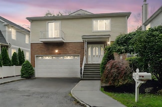 41-43 Clifford Place, Harrison, NY 10528