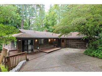 5034 SW Fairhaven Dr, Portland, OR 97221