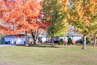 1011 S Elm St, Mountain View, MO 65548