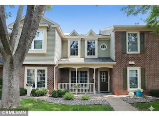 7518 W 110th St, Bloomington, MN 55438