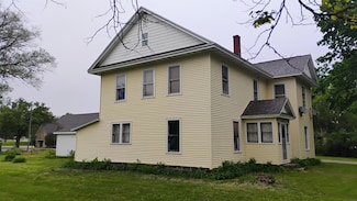 201 W Main St Unit 1, Steamboat Rock, IA 50672