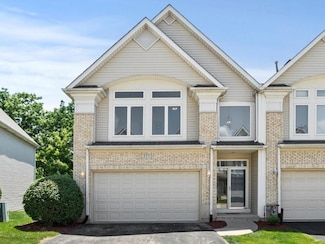 377 Aaron Ln, Bolingbrook, IL 60440