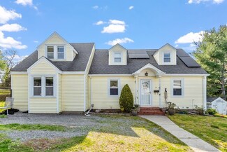 61 Dublin St, Somerset, MA 02726