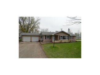 2217 Dewey St, Unionville, MO 63565