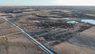 15312 158th Rd, Mayetta, KS 66509